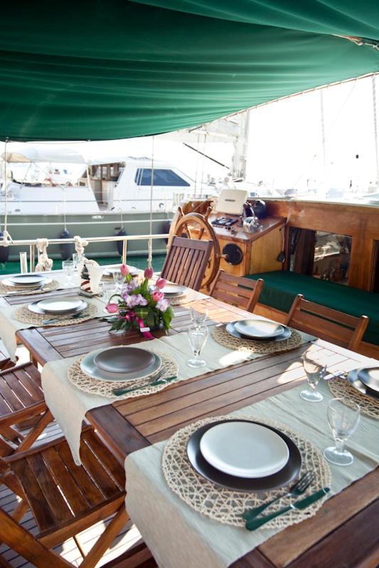 Отель Goktuga Boat&Breakfast Сиракузы Экстерьер фото